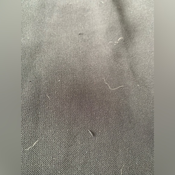 Lululemon Black On the Fly Joggers. Size 4 - Picture 7 of 8